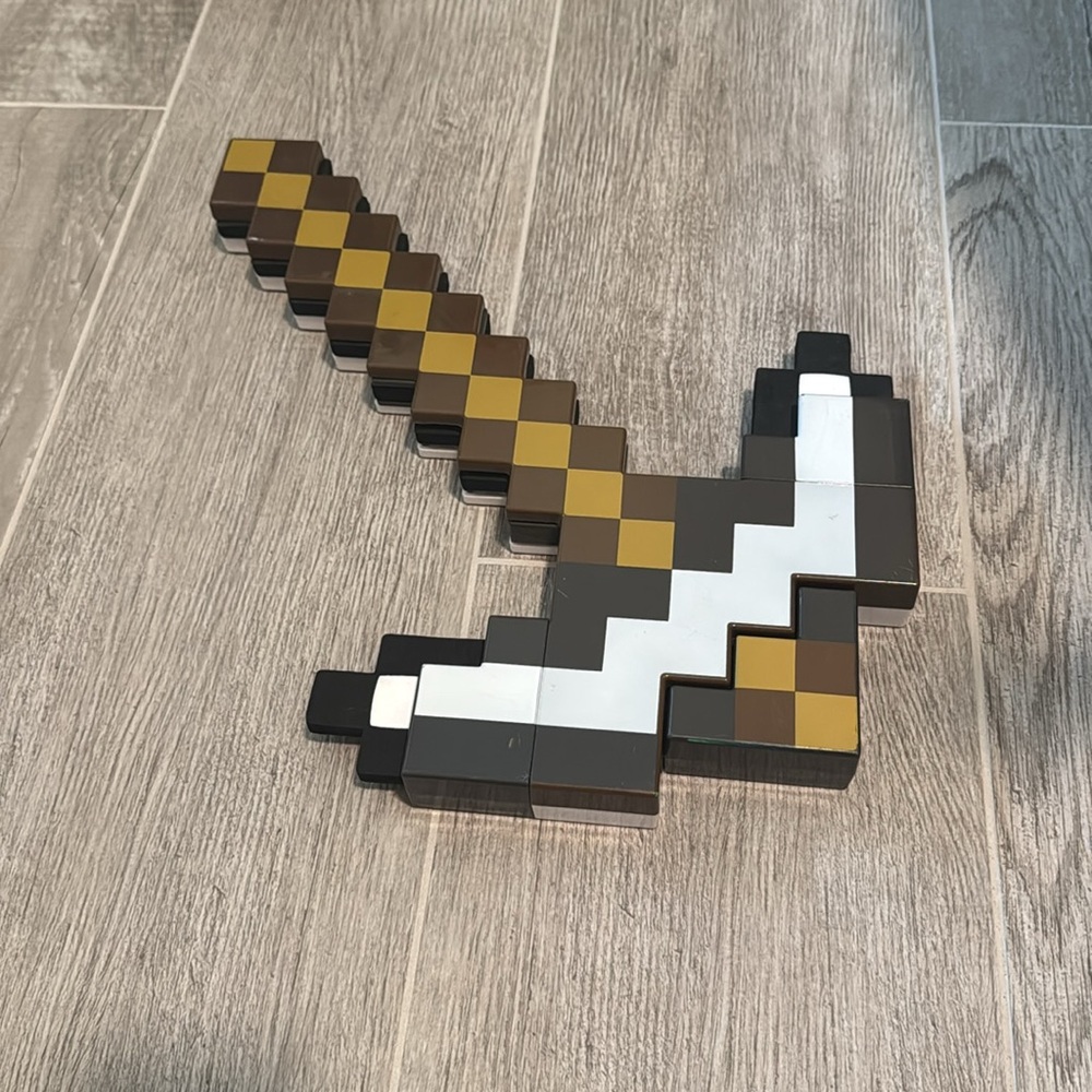 Minecraft sword - Picture 2 of 7